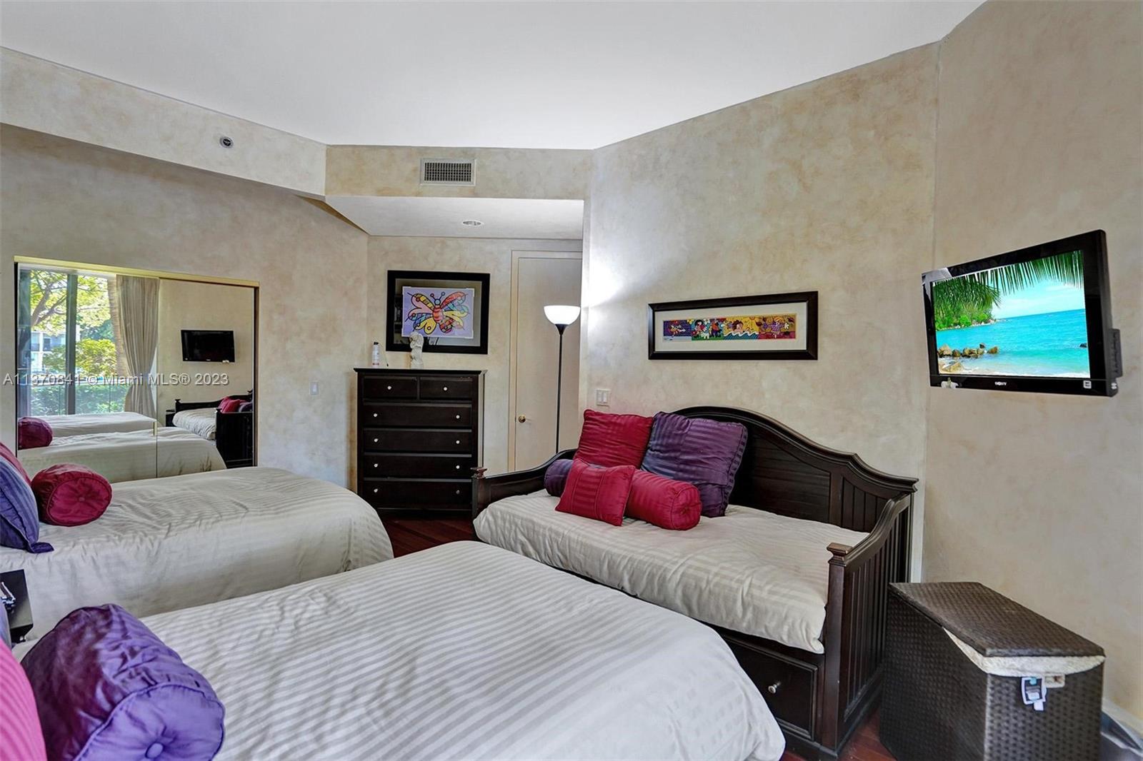2600 ISL BLVD WILLIAMS IS - Residential