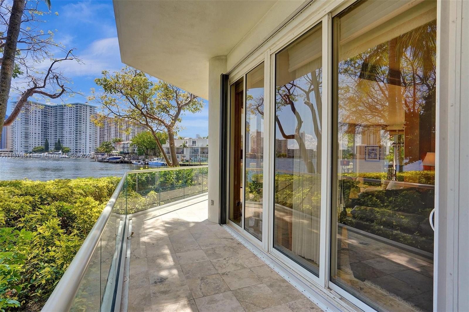 2600 ISL BLVD WILLIAMS IS - Residential