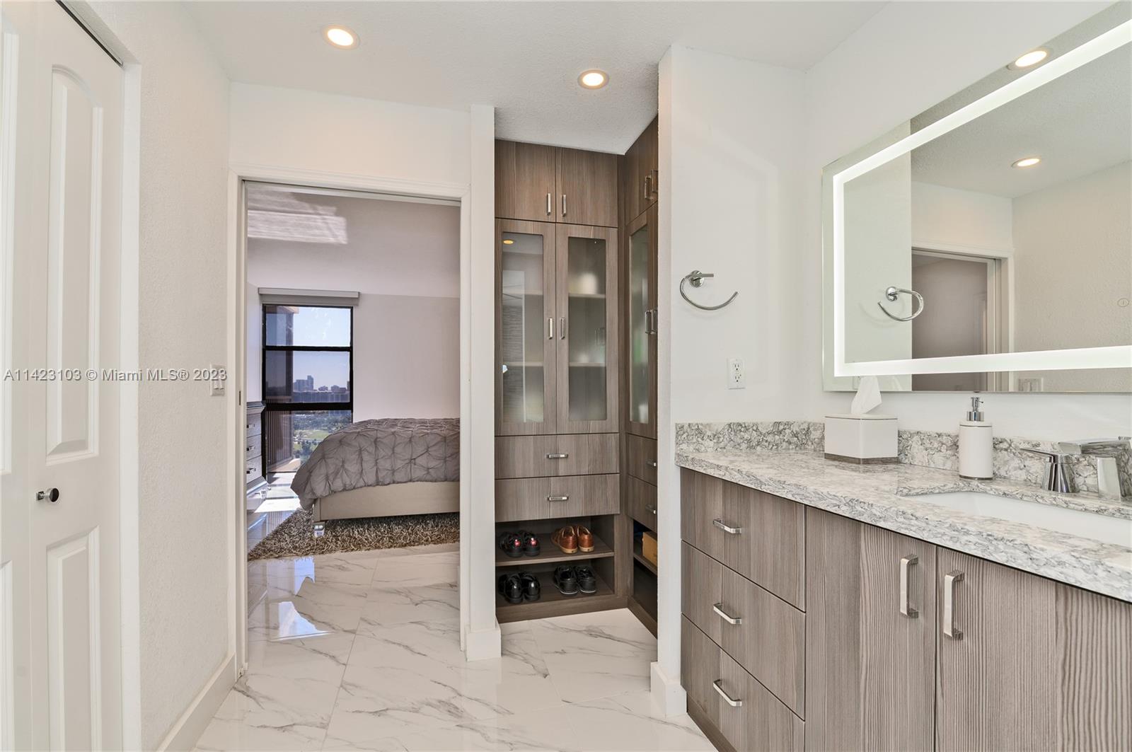 CORONADO CONDO- TOWER III - Residential