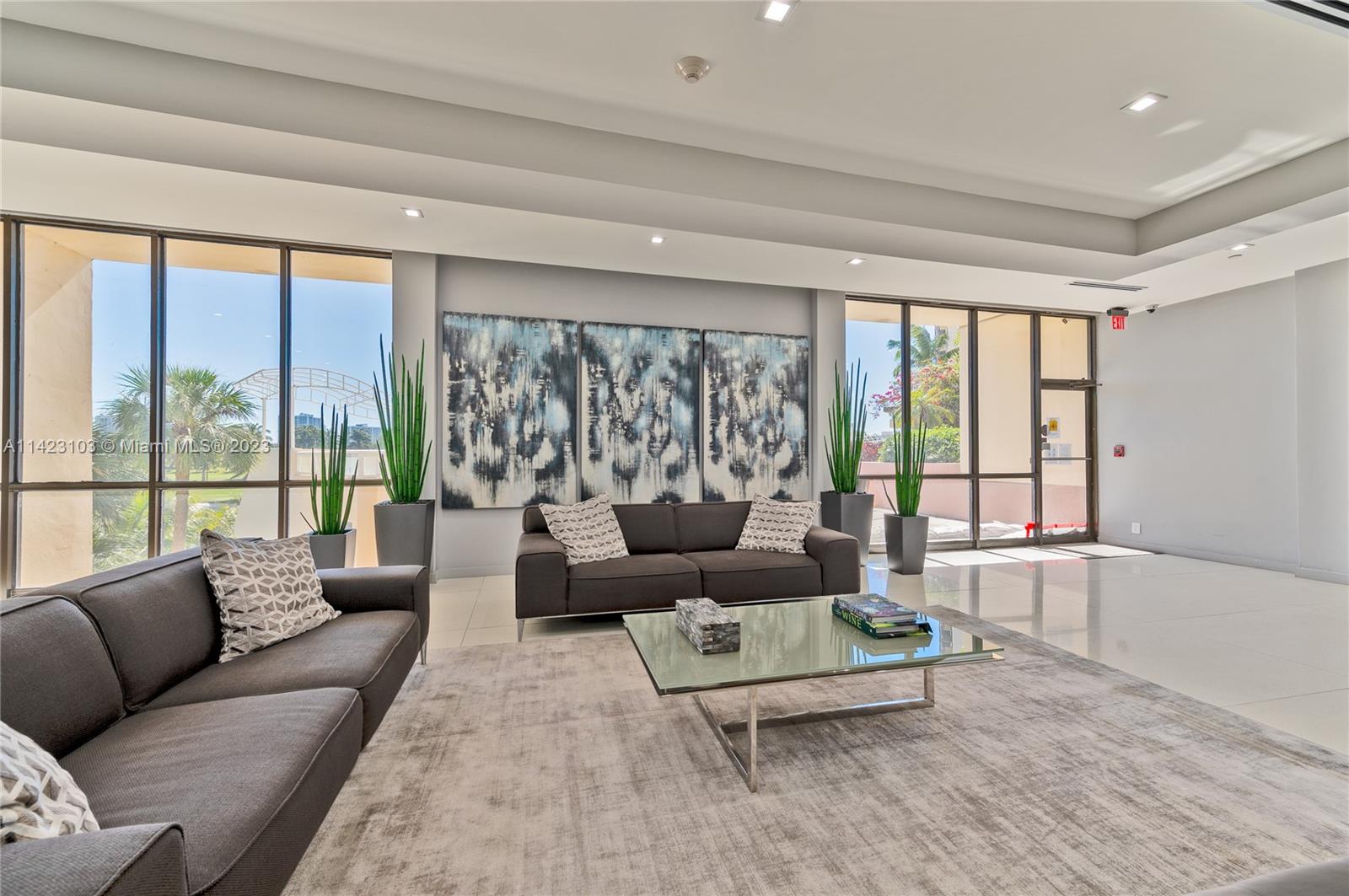 CORONADO CONDO- TOWER III - Residential