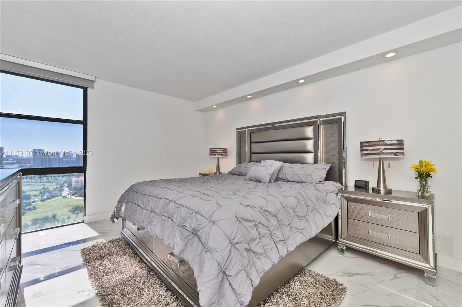 CORONADO CONDO- TOWER III - Residential