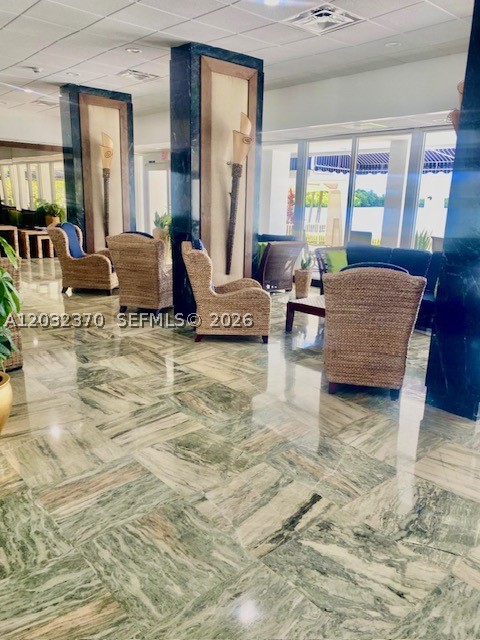 ARLEN HOUSE WEST CONDO - Residential