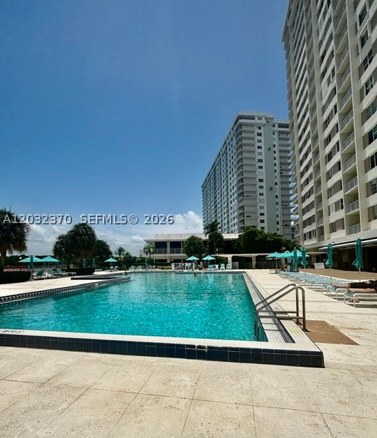 ARLEN HOUSE WEST CONDO - Residential