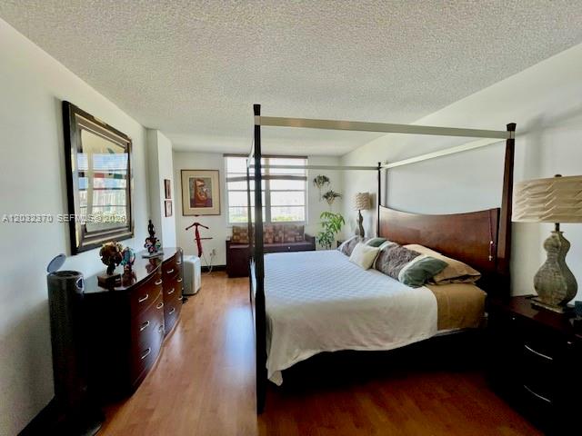 ARLEN HOUSE WEST CONDO - Residential