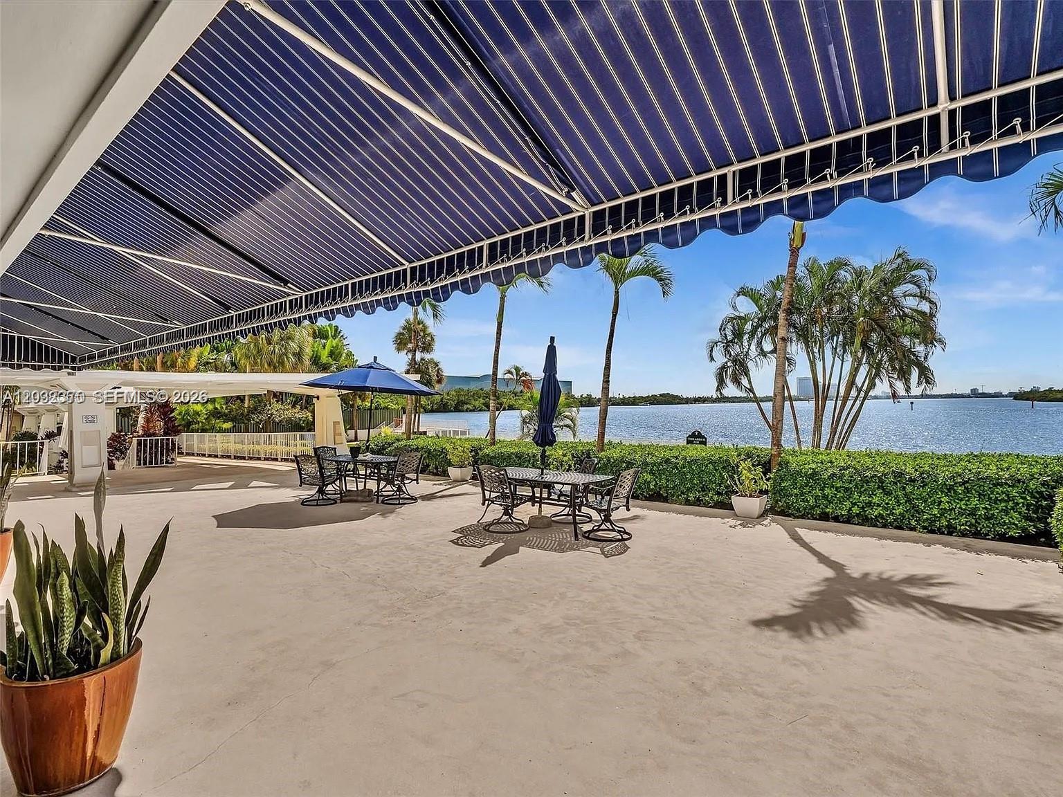 ARLEN HOUSE WEST CONDO - Residential