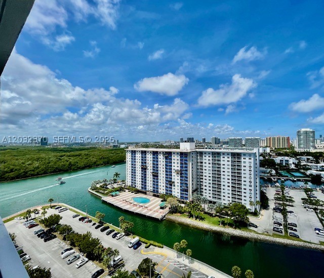 ARLEN HOUSE WEST CONDO - Residential