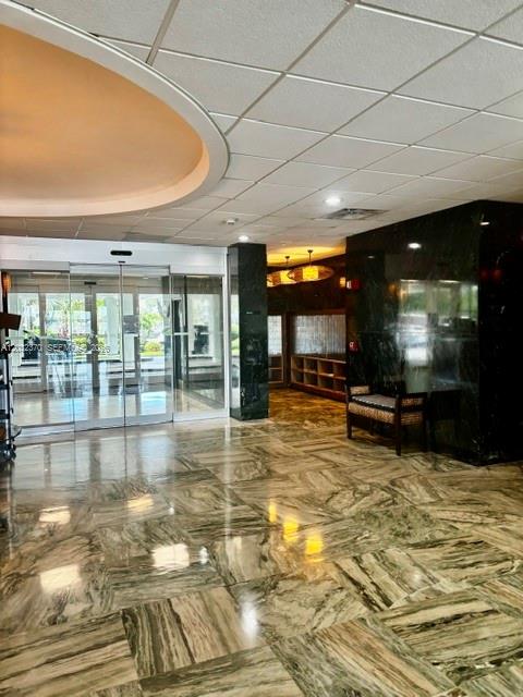 ARLEN HOUSE WEST CONDO - Residential