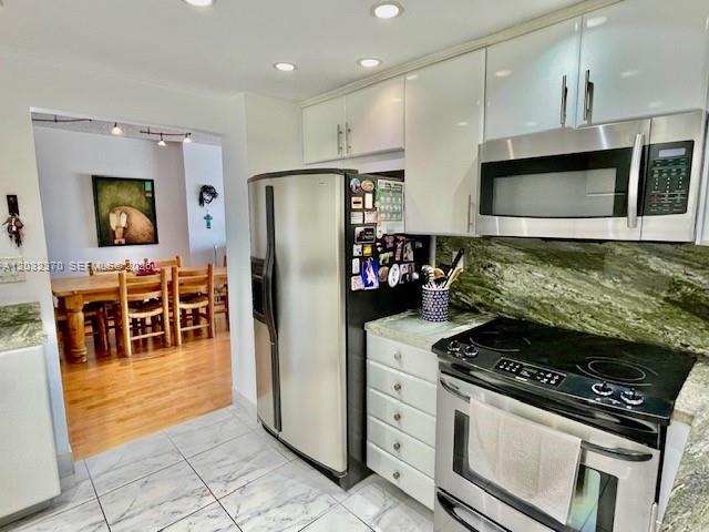 ARLEN HOUSE WEST CONDO - Residential