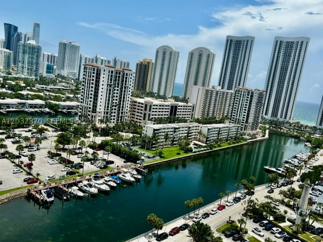 ARLEN HOUSE WEST CONDO - Residential