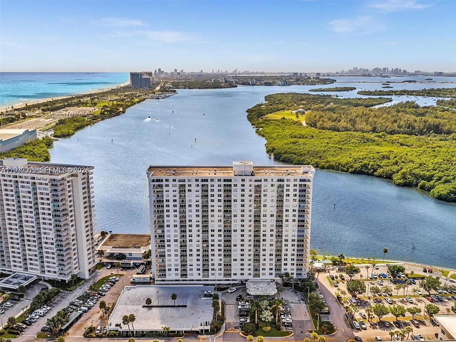 ARLEN HOUSE WEST CONDO - Residential