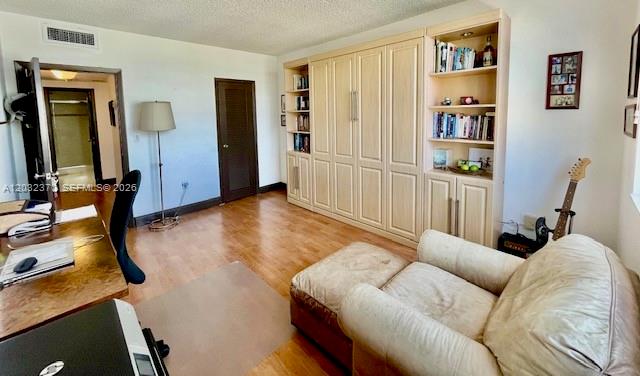 ARLEN HOUSE WEST CONDO - Residential
