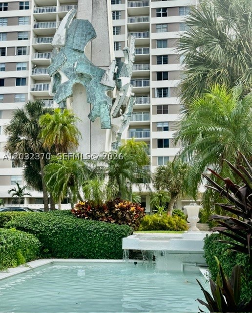 ARLEN HOUSE WEST CONDO - Residential