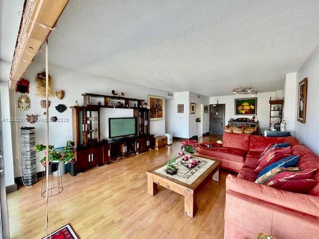 ARLEN HOUSE WEST CONDO - Residential