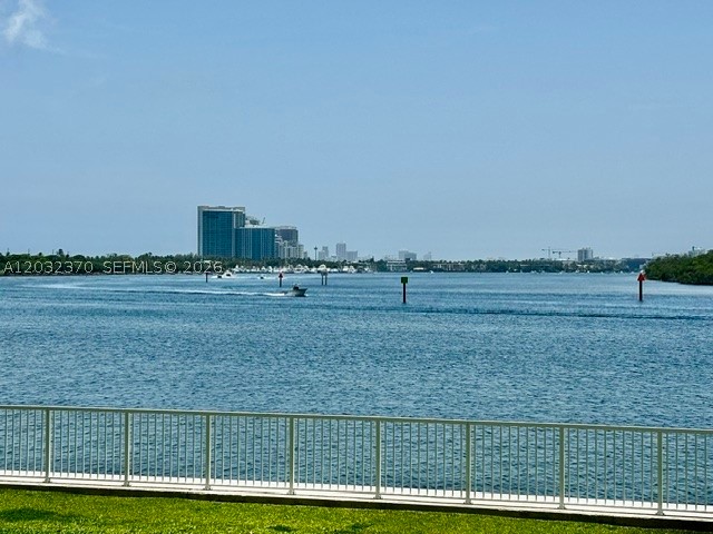 ARLEN HOUSE WEST CONDO - Residential