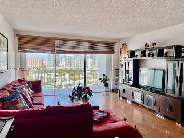 ARLEN HOUSE WEST CONDO - Residential