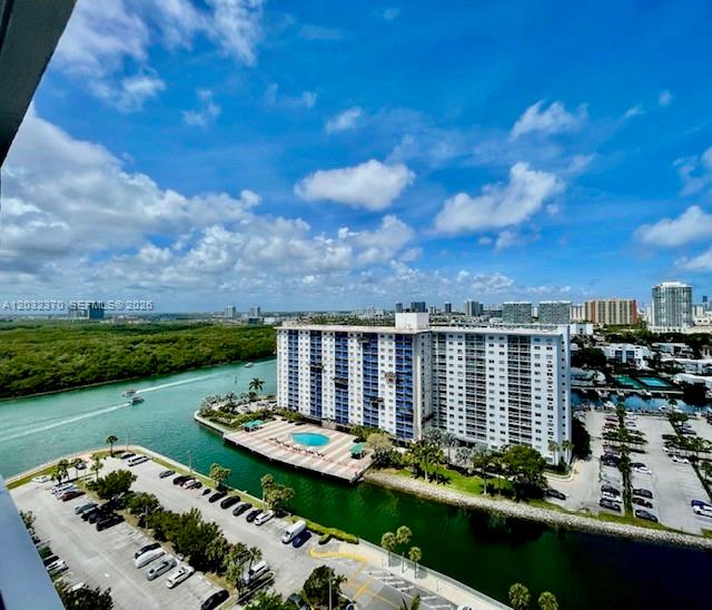 ARLEN HOUSE WEST CONDO - Residential