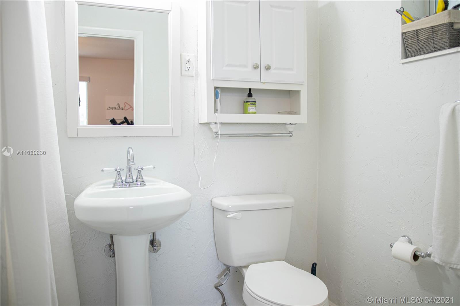 PALM LAKES SEC 1 - Residential