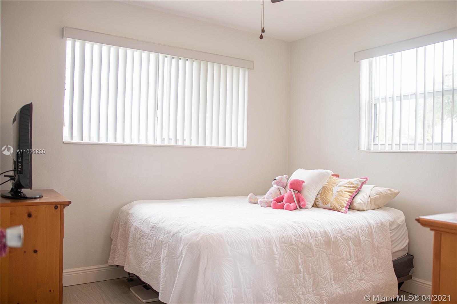 PALM LAKES SEC 1 - Residential