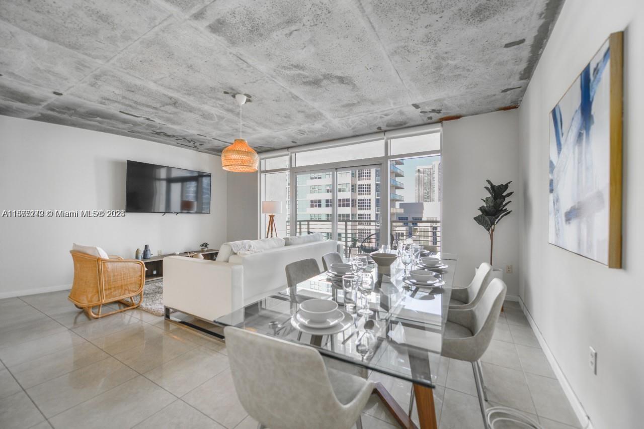 MIDBLOCK MIAMI CONDO - Residential