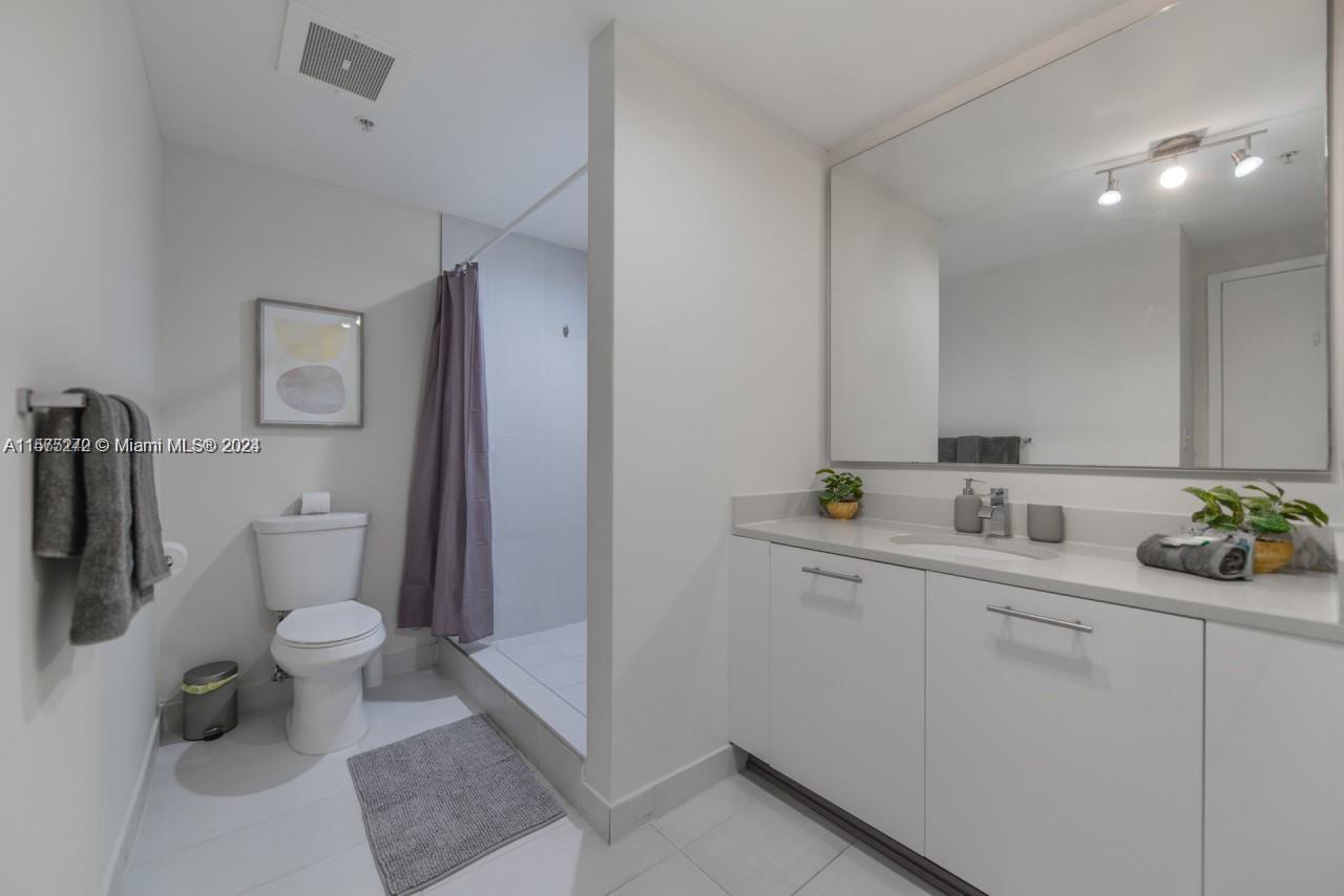 MIDBLOCK MIAMI CONDO - Residential