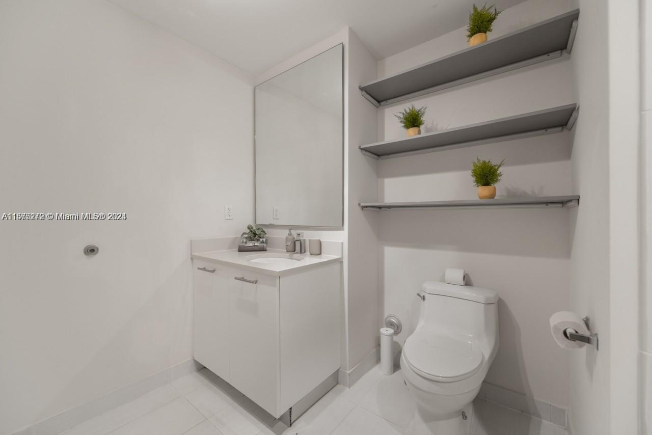 MIDBLOCK MIAMI CONDO - Residential