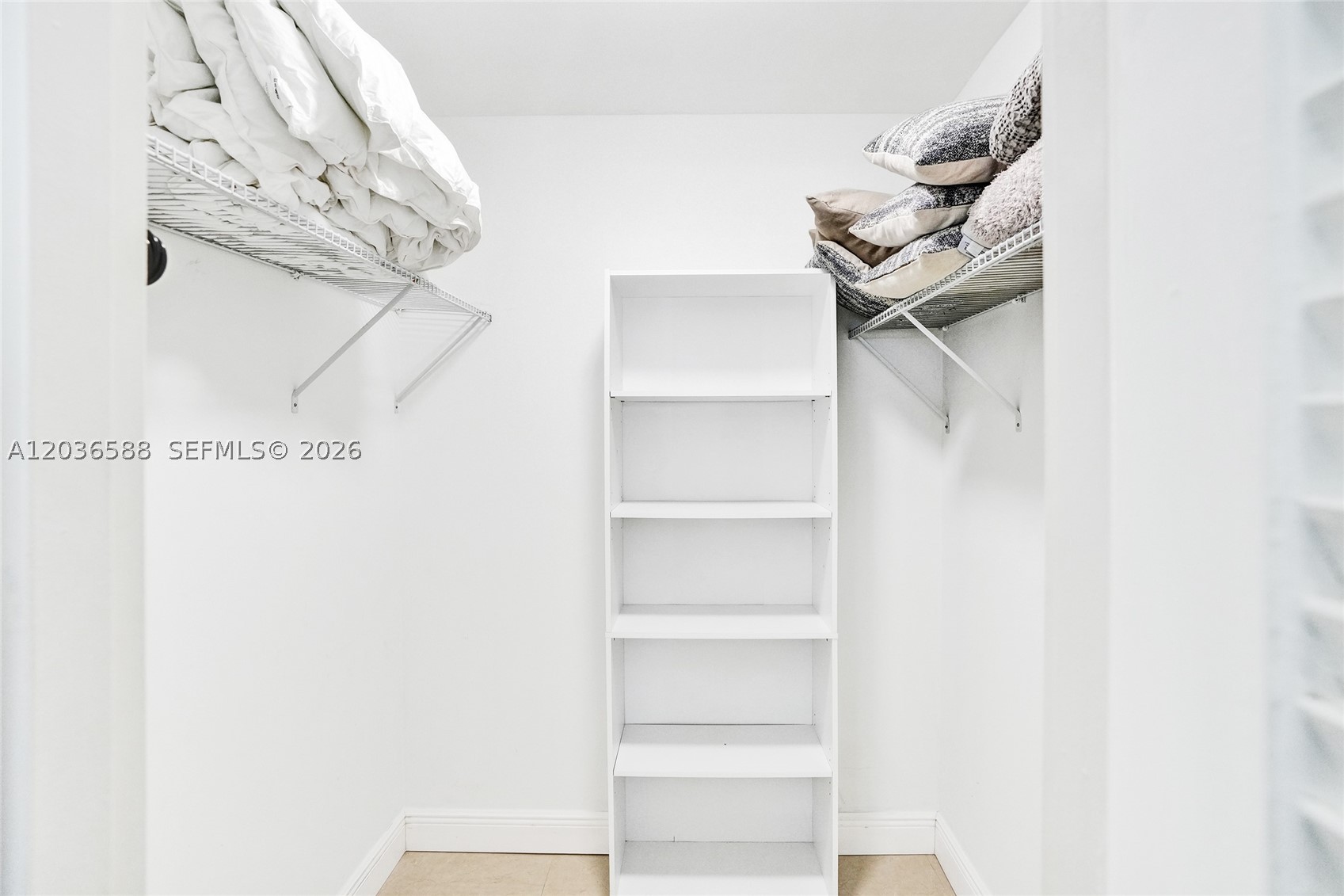 PARKER PLAZA CONDO ESTATE - Residential Lease