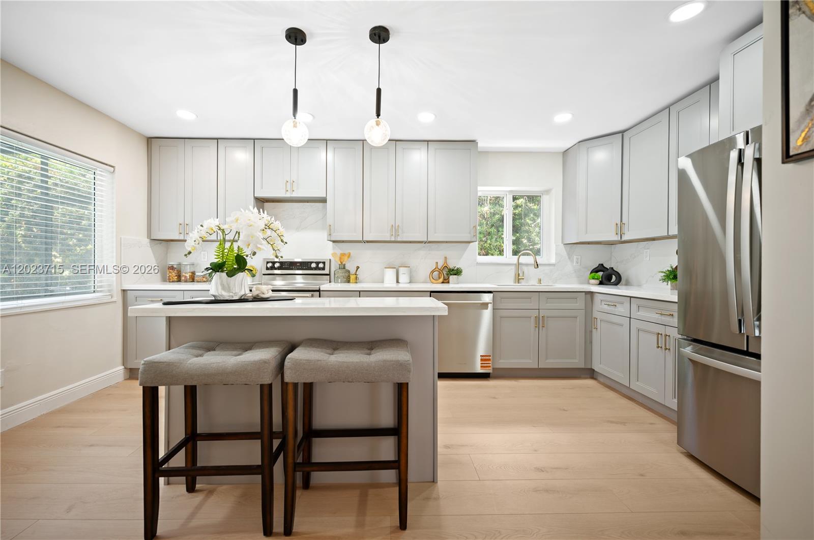SUNNY GROVE - Residential
