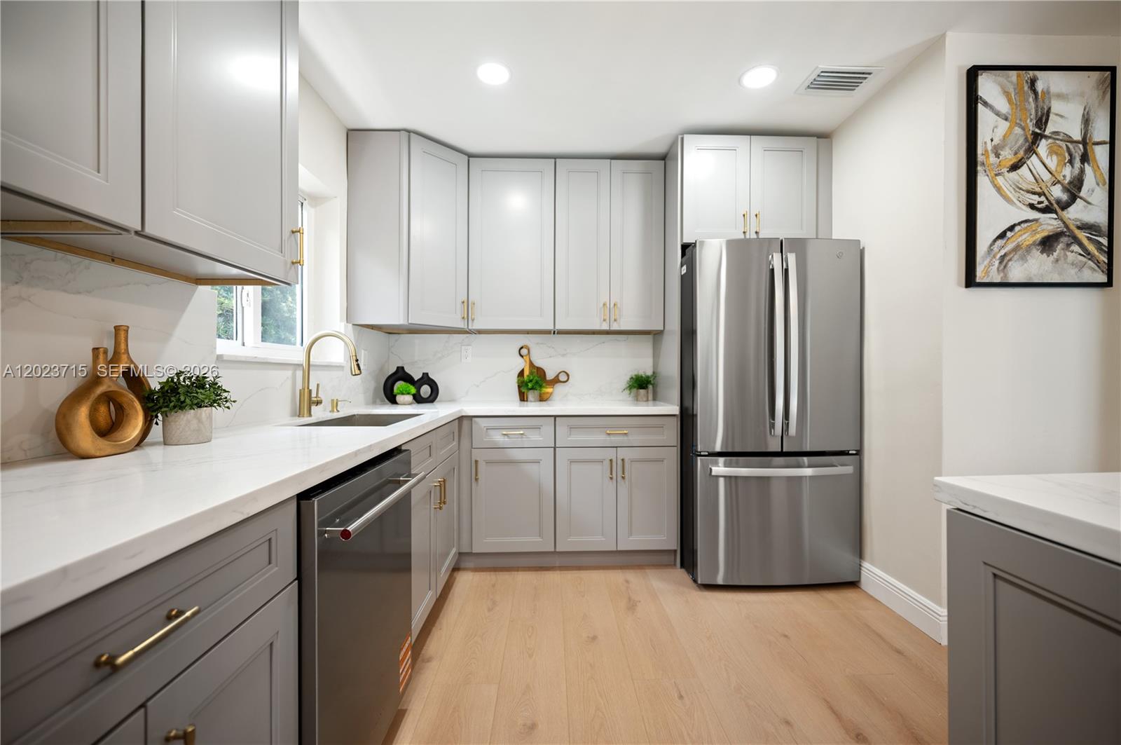 SUNNY GROVE - Residential