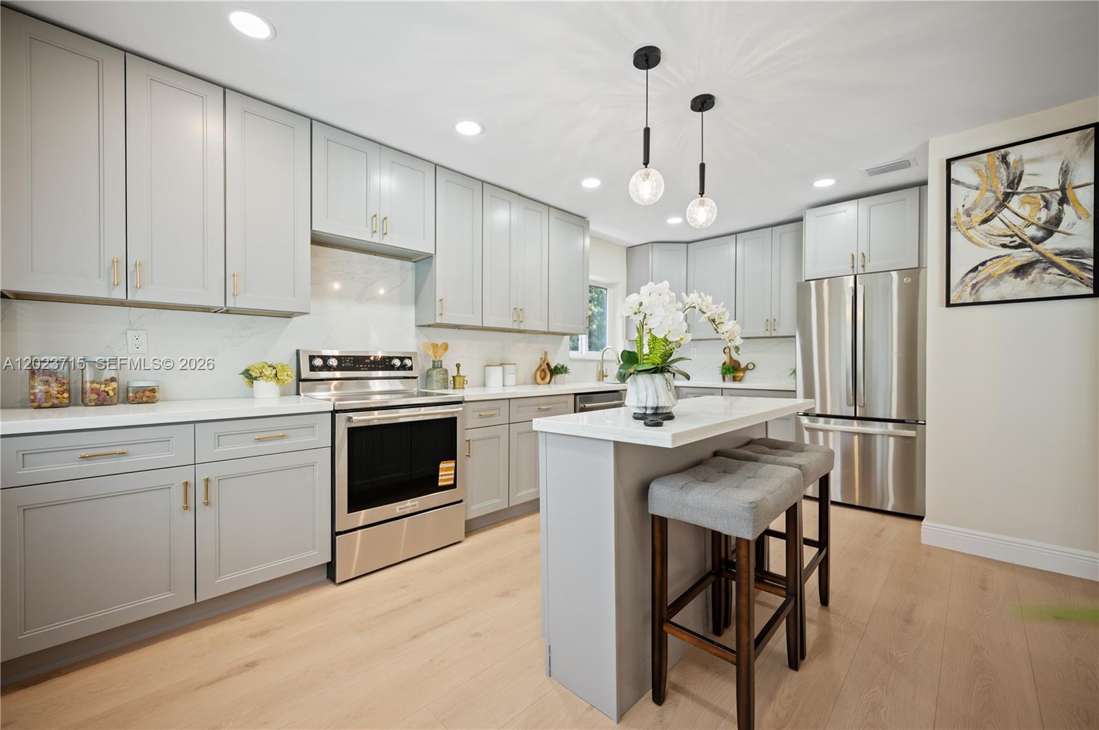 SUNNY GROVE - Residential