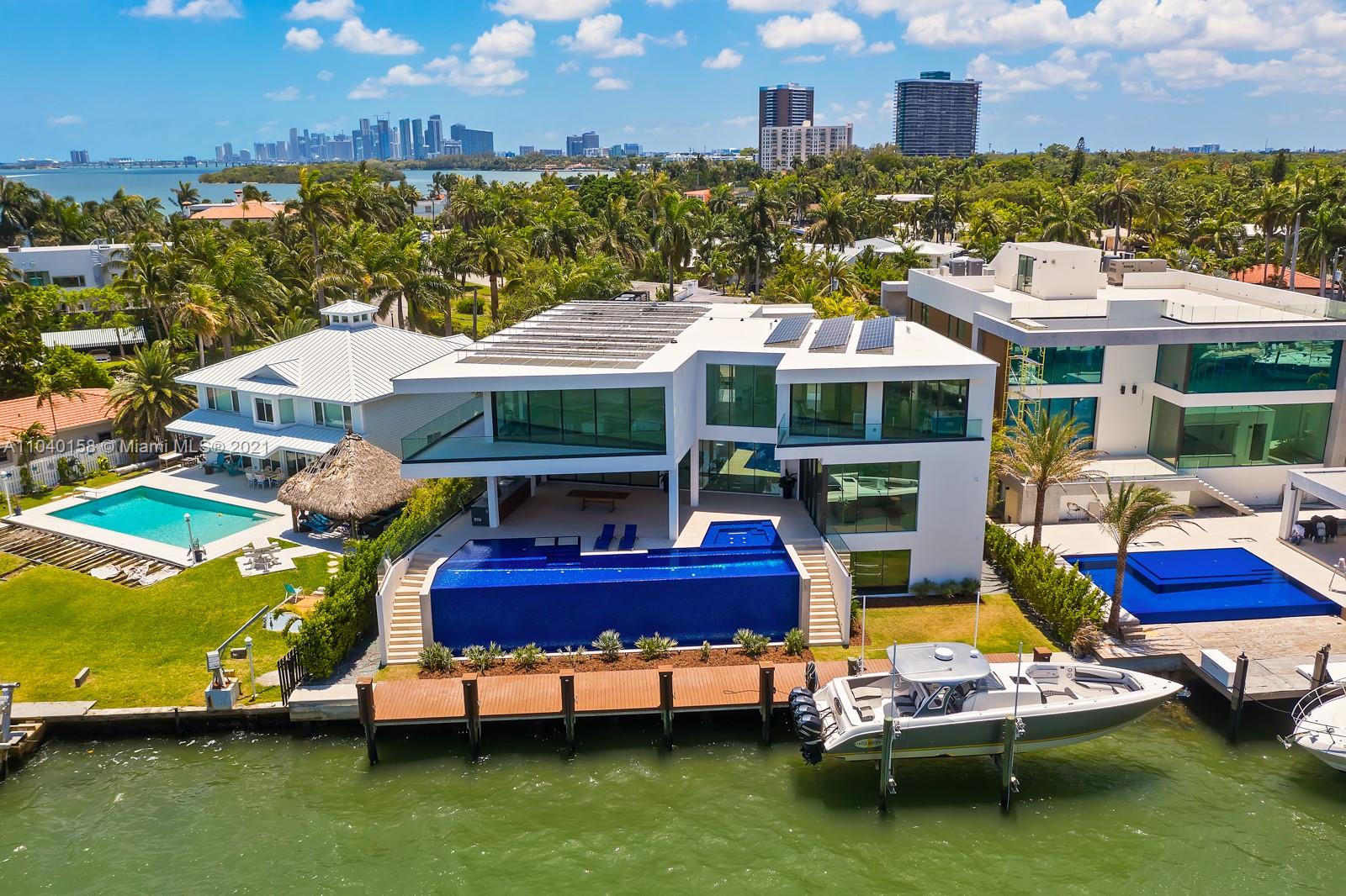 BELLE MEADE ISLAND - Residential