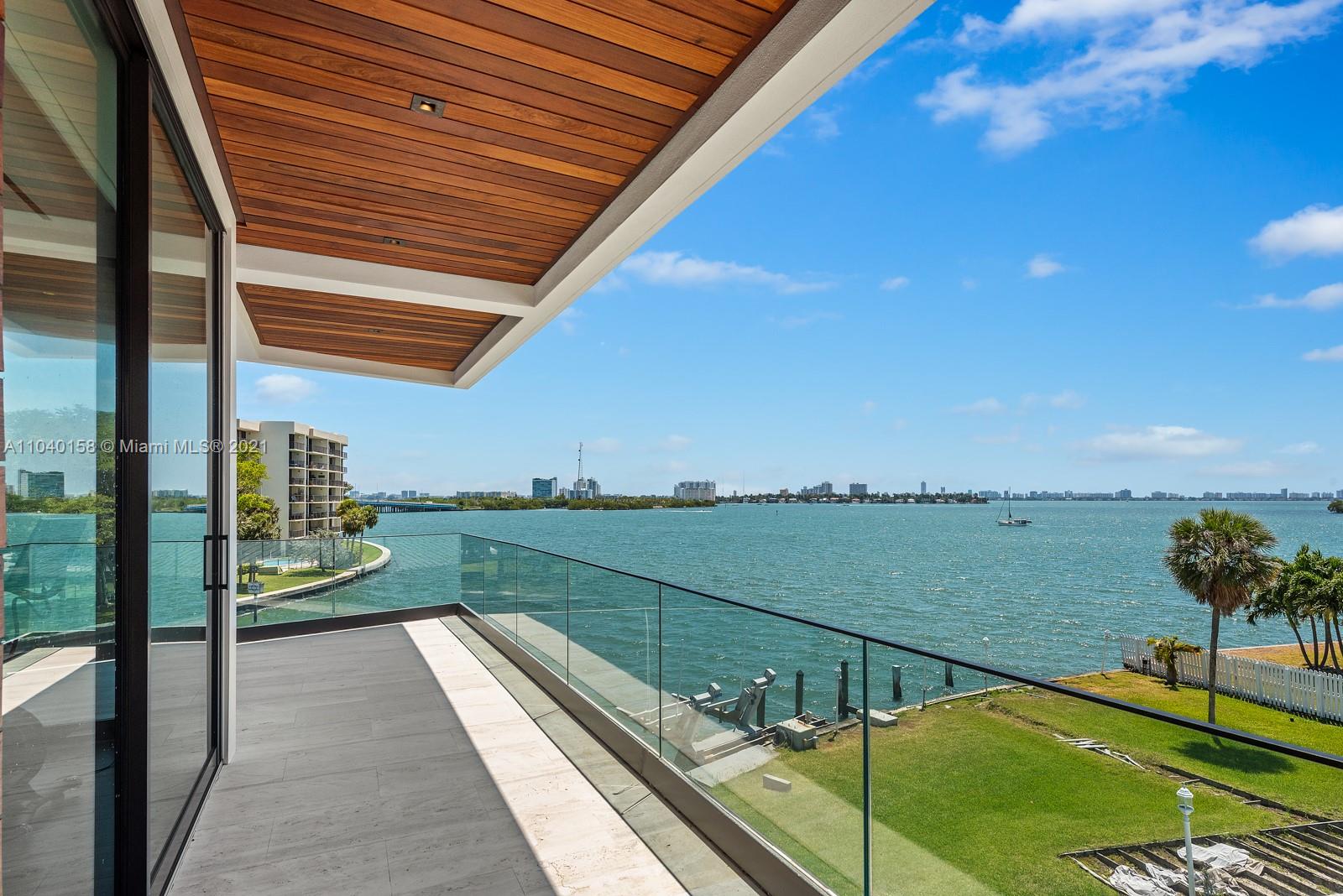 BELLE MEADE ISLAND - Residential