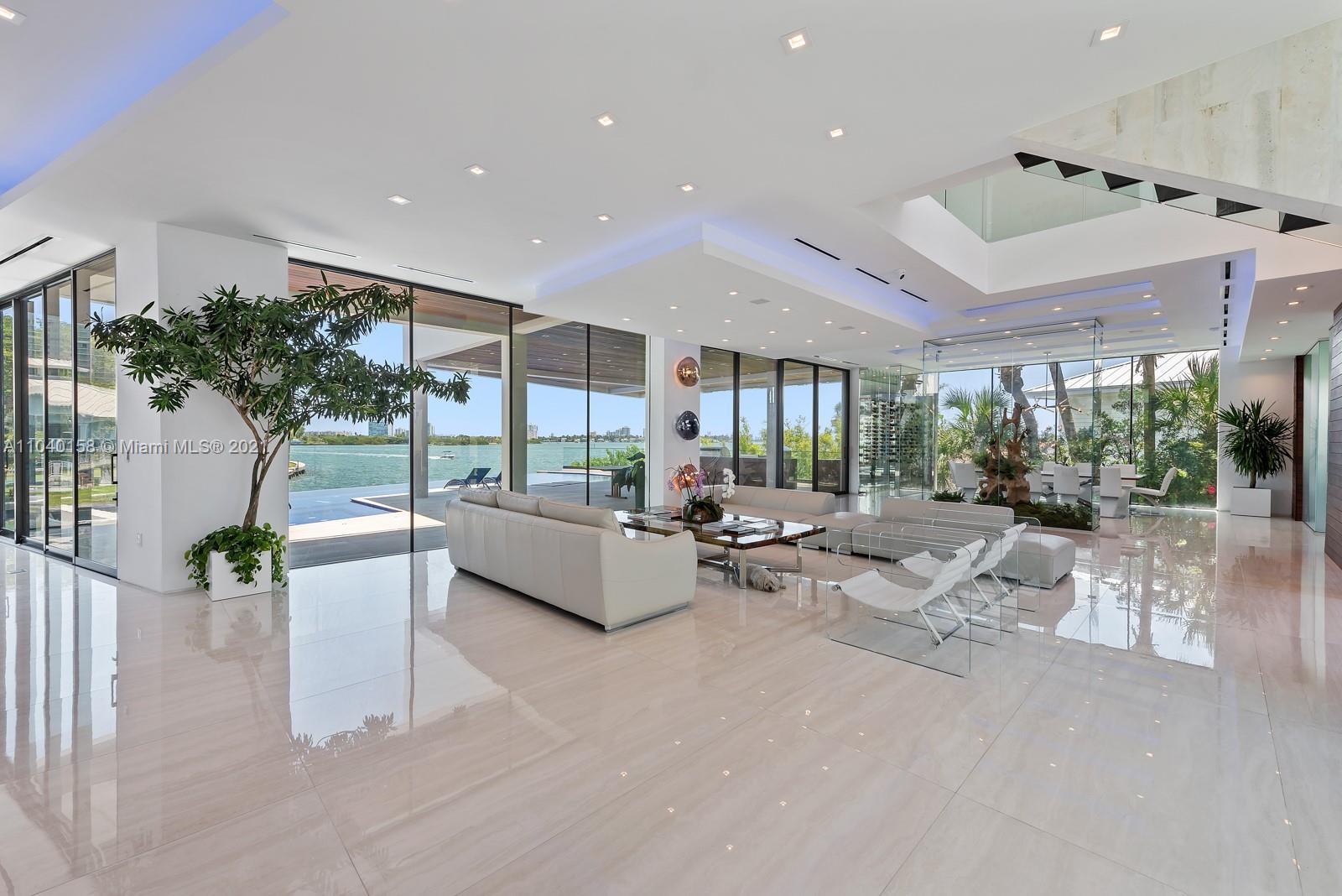 BELLE MEADE ISLAND - Residential