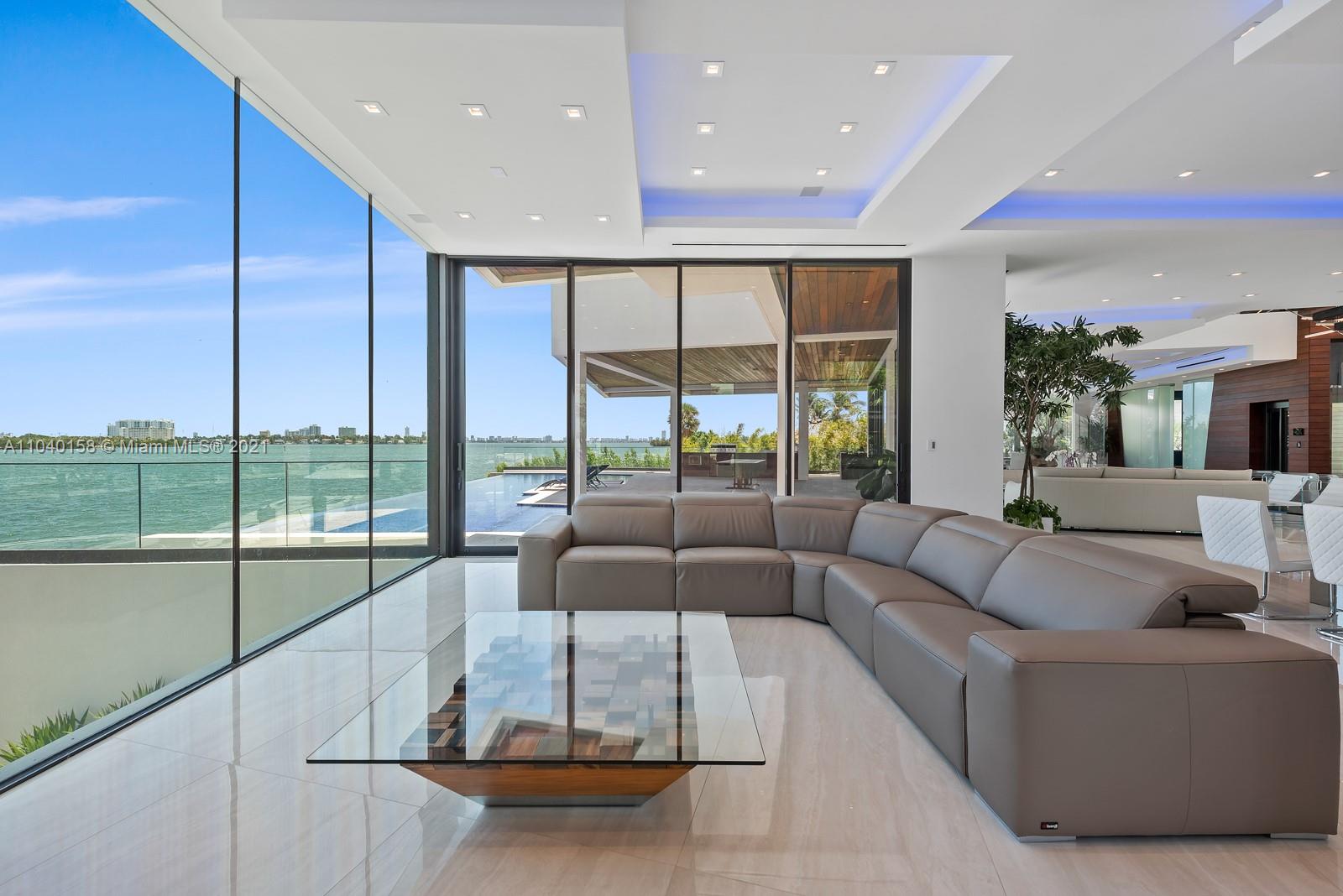 BELLE MEADE ISLAND - Residential