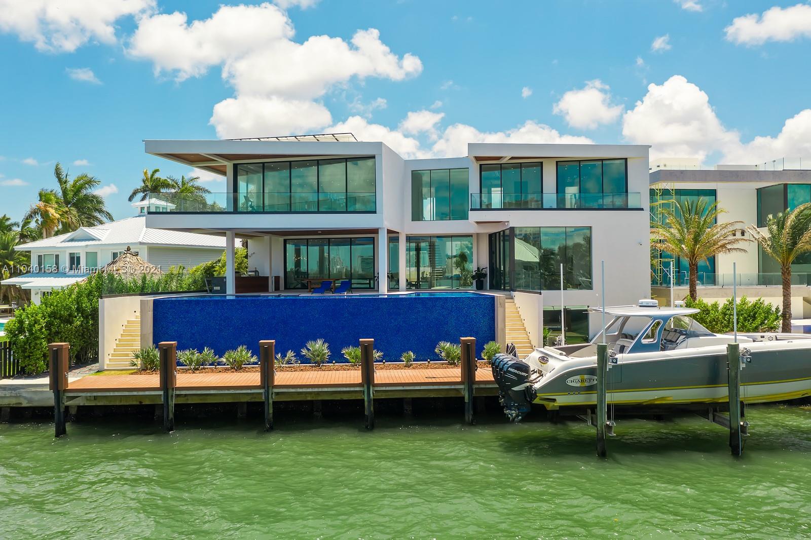 BELLE MEADE ISLAND - Residential