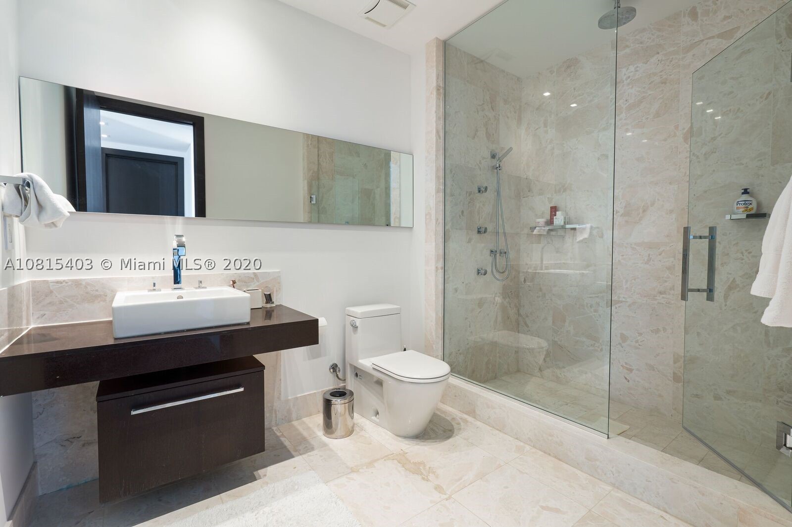 JADE OCEAN CONDO - Residential