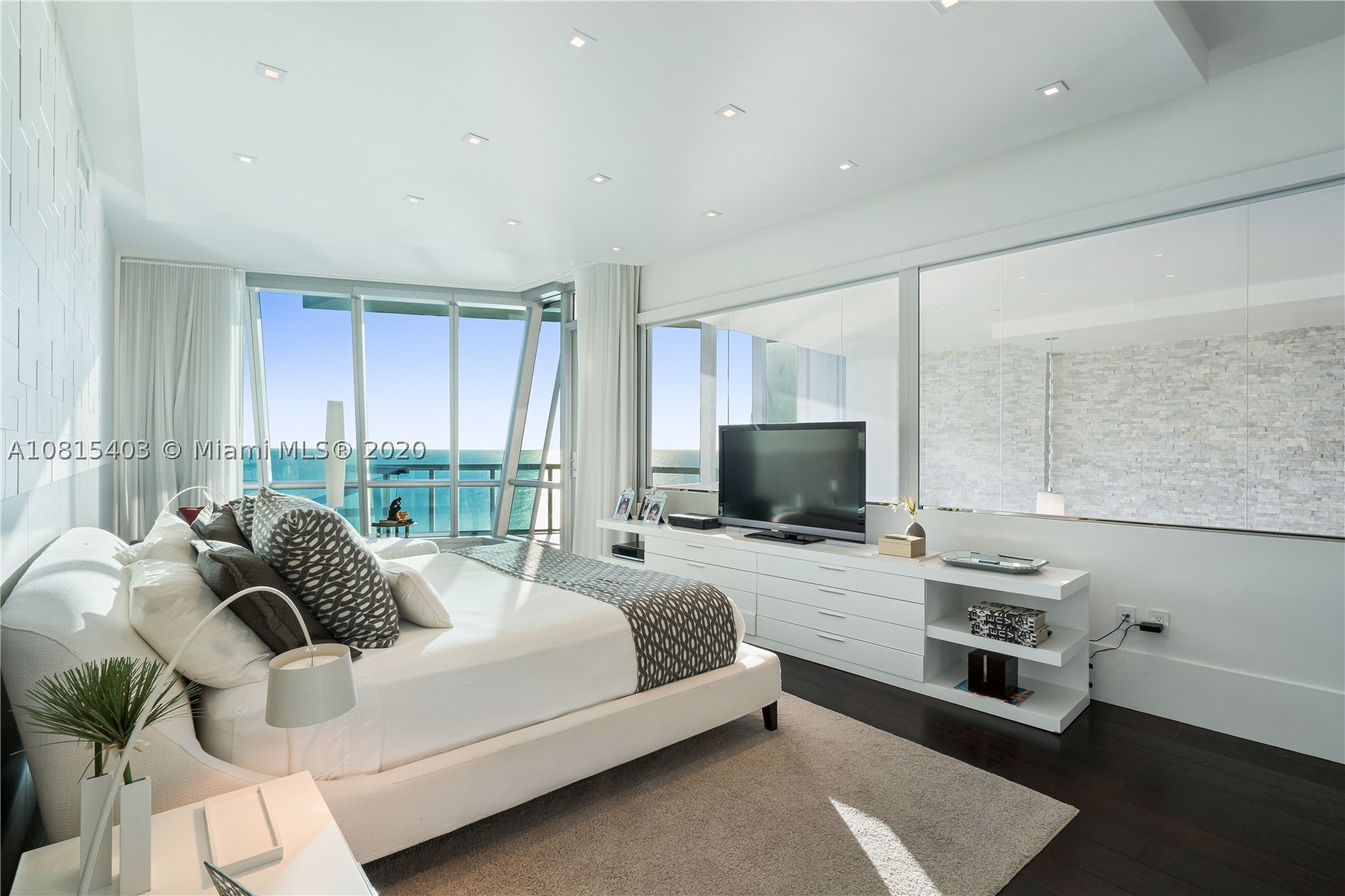 JADE OCEAN CONDO - Residential