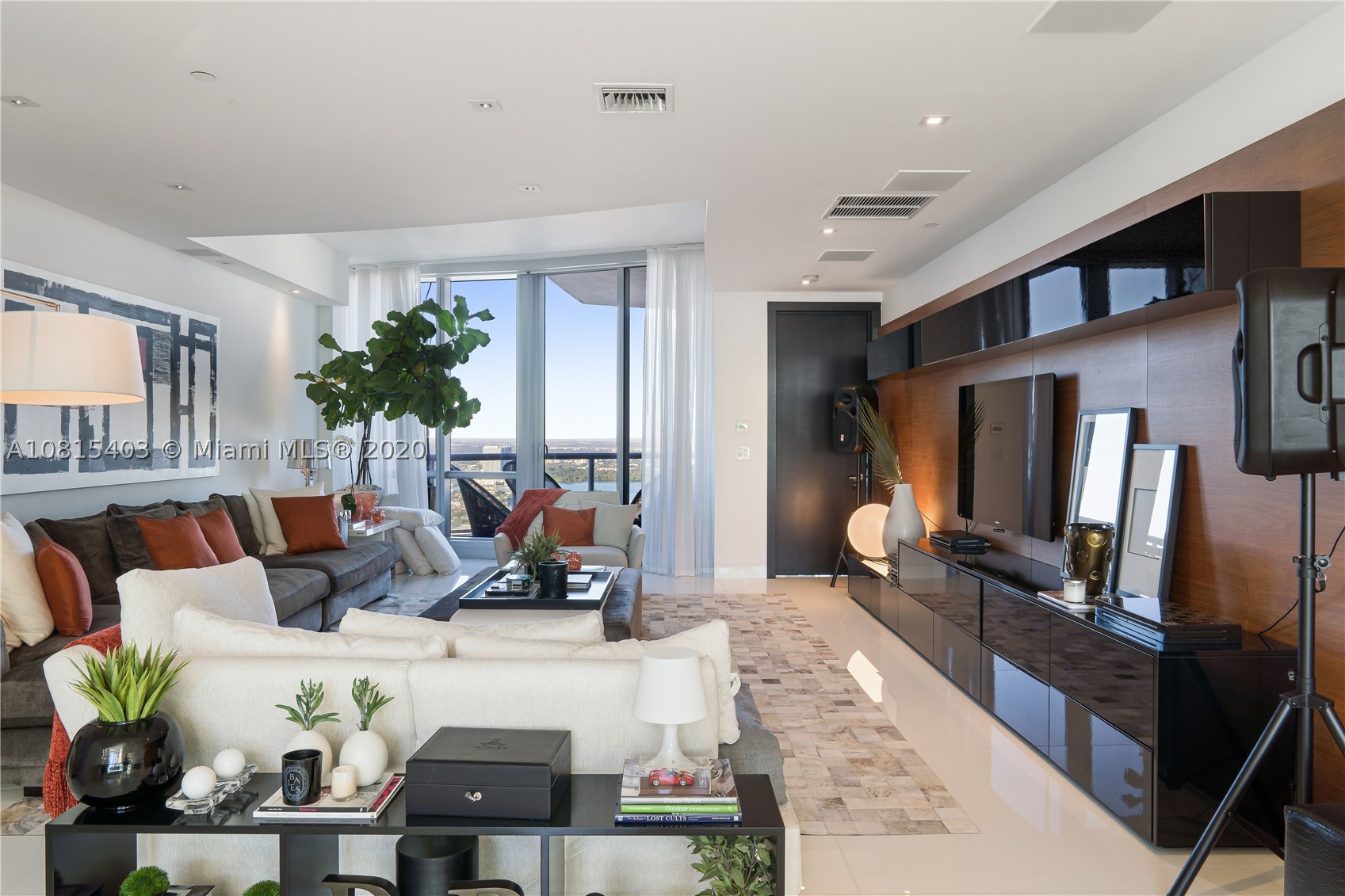 JADE OCEAN CONDO - Residential