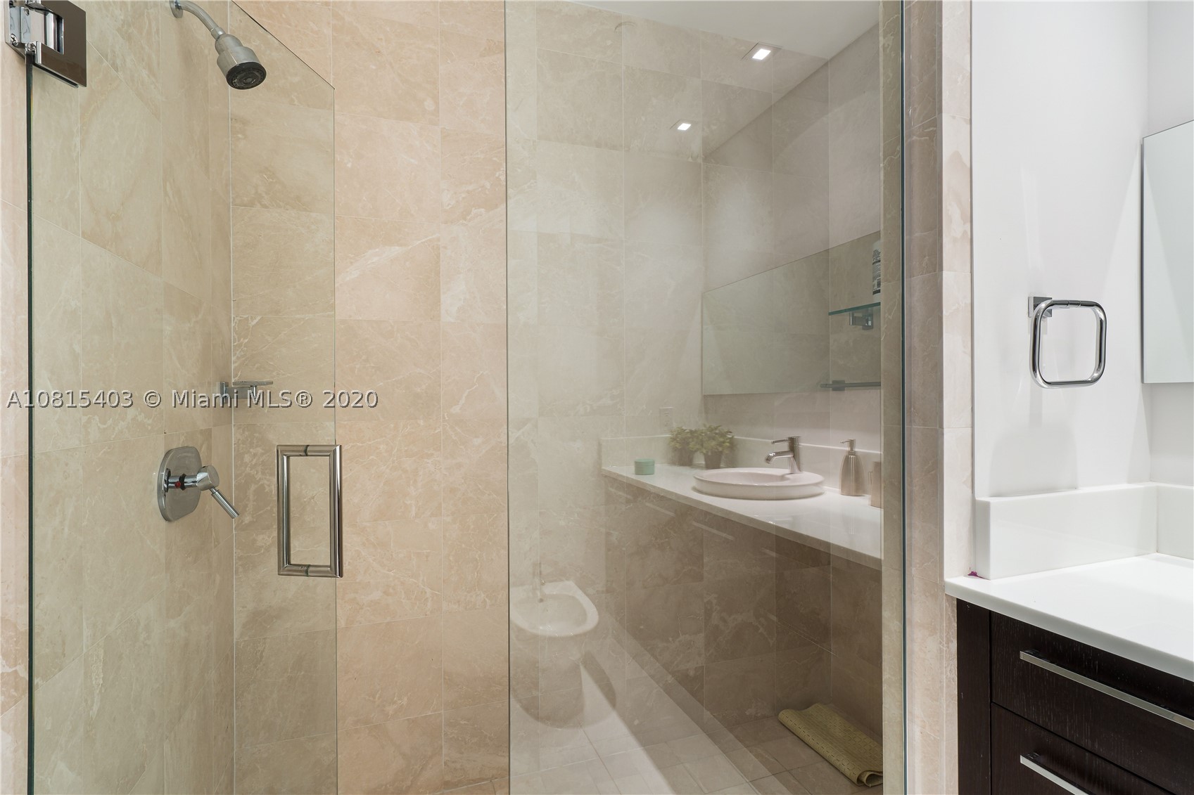 JADE OCEAN CONDO - Residential