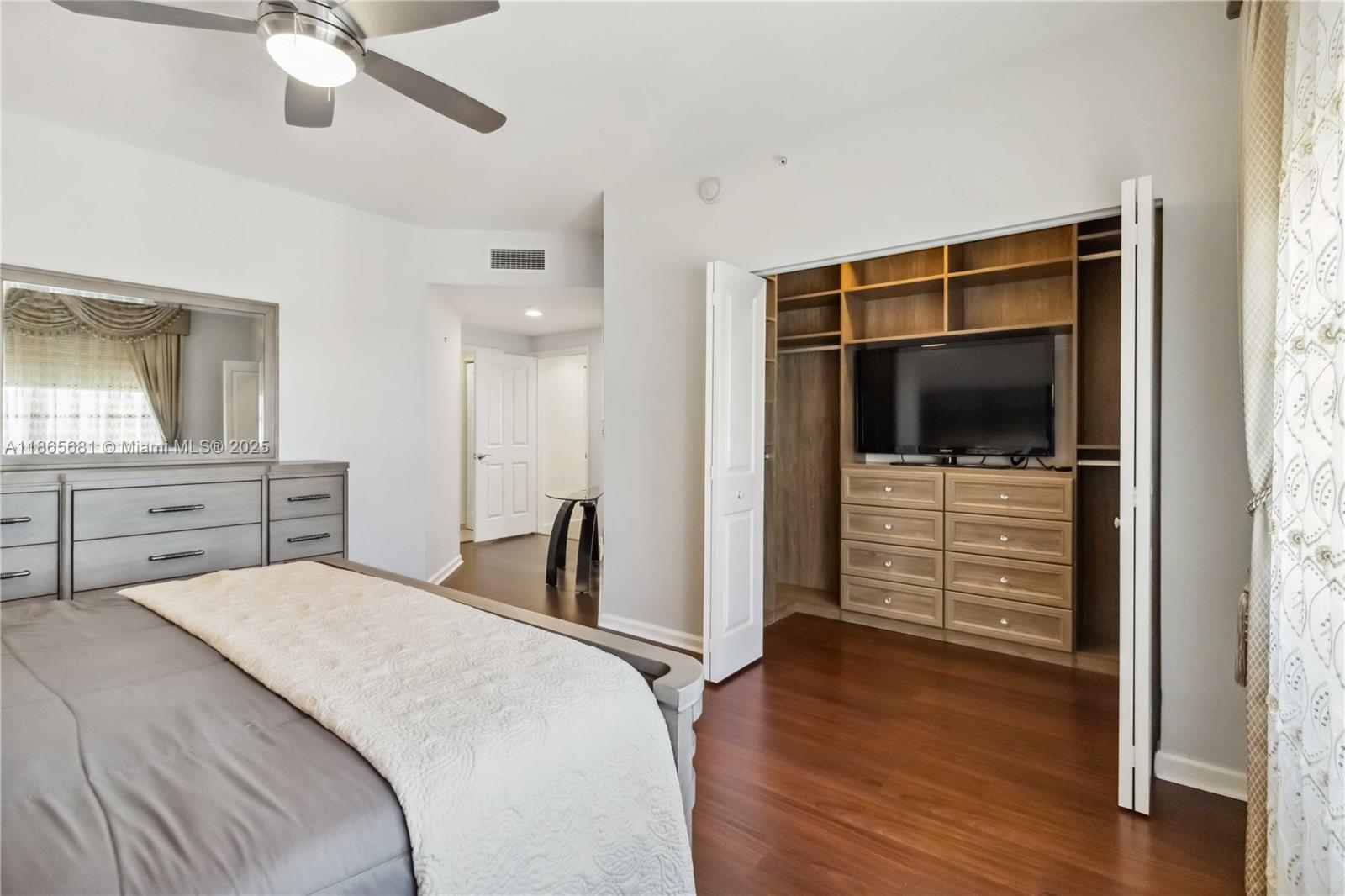 NURIVER LANDING CONDO - Residential