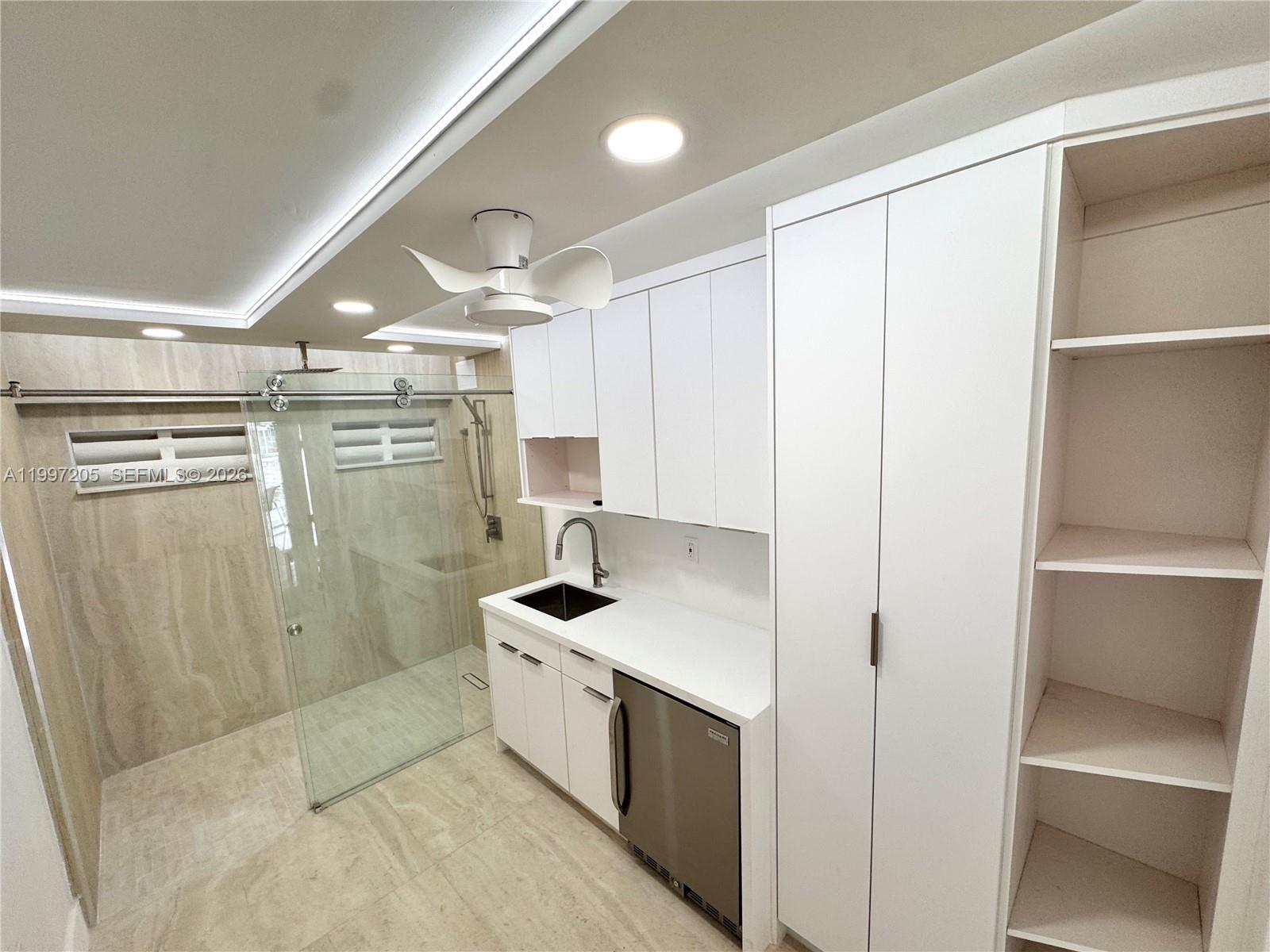 TRITON TOWER CONDO - Residential