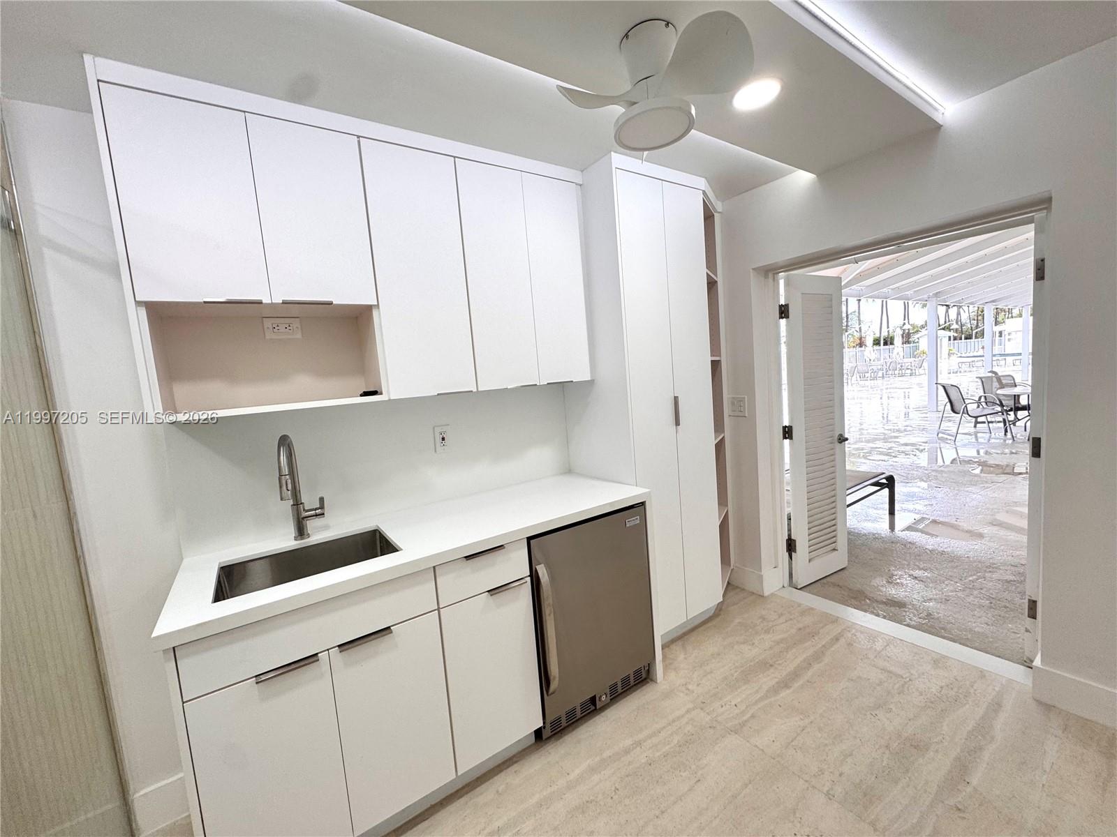 TRITON TOWER CONDO - Residential