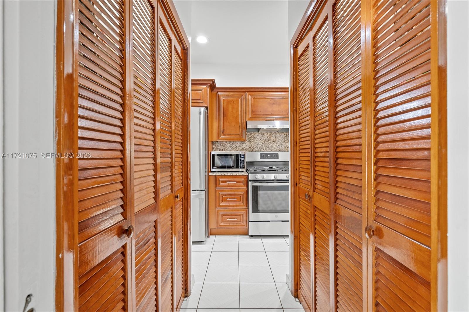 ALTOS DEL MAR NO 4 - Residential