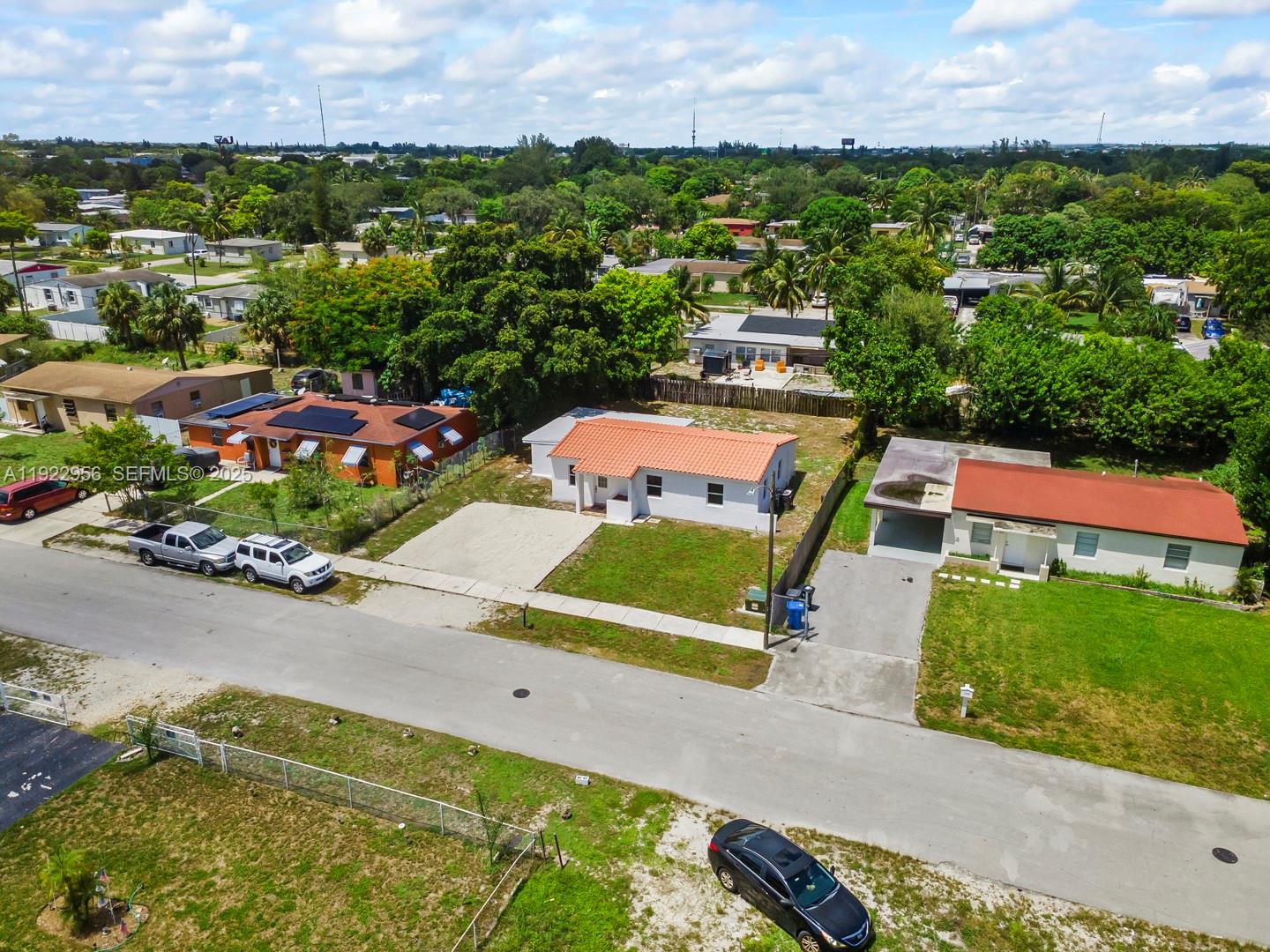 LAUDERDALE MANORS AMD PLA - Residential