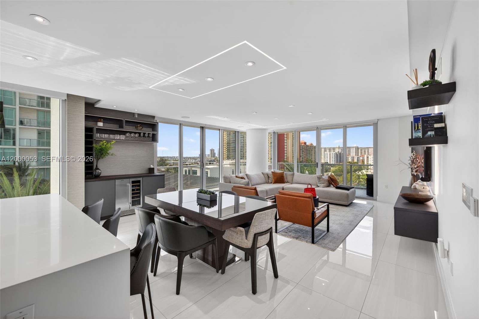 PARQUE TOWERS CONDO - Residential
