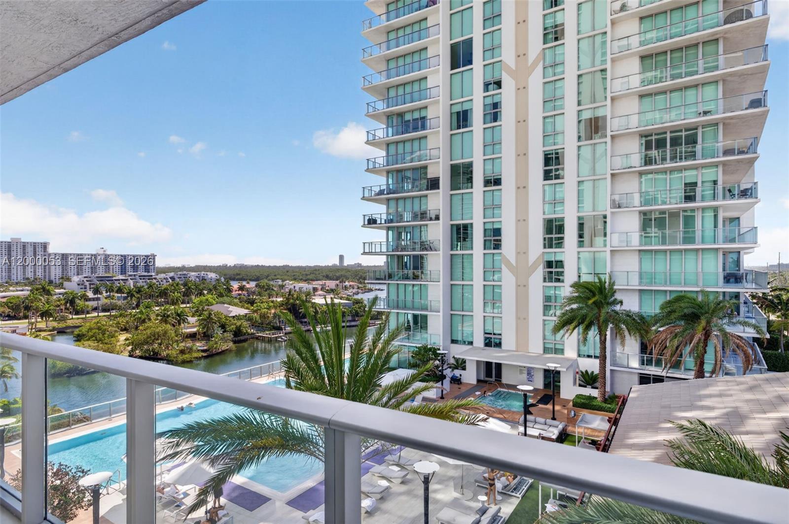 PARQUE TOWERS CONDO - Residential