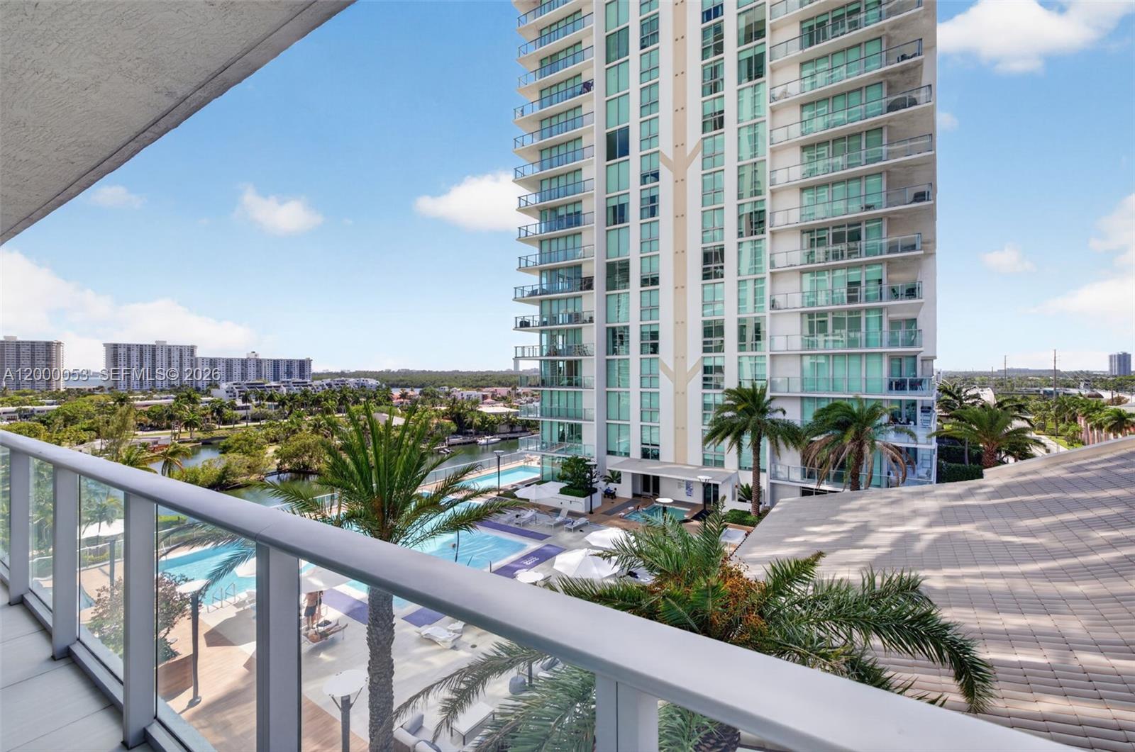 PARQUE TOWERS CONDO - Residential