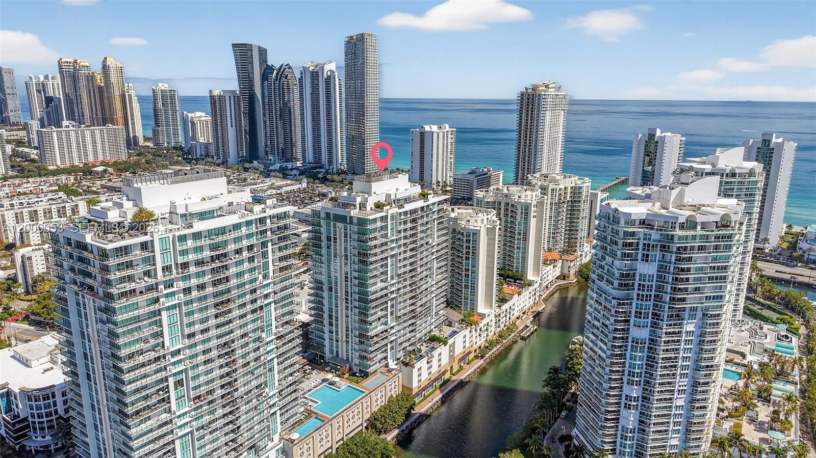 PARQUE TOWERS CONDO - Residential