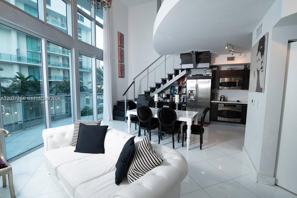 IVY CONDO - Residential Lease