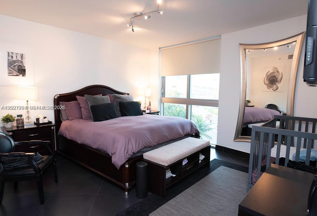 IVY CONDO - Residential Lease