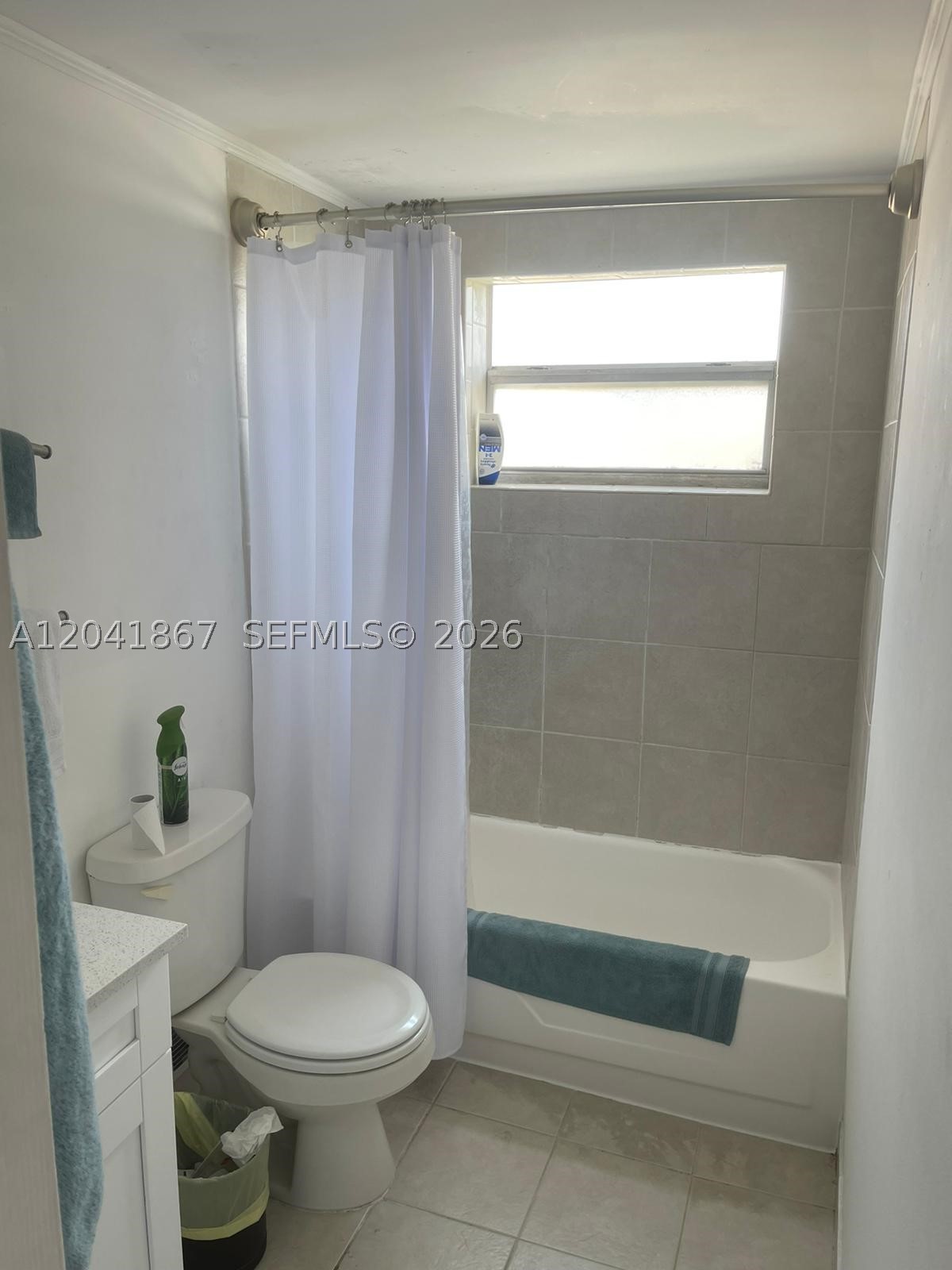 C GAB DOUGLAS SEC - Residential Lease